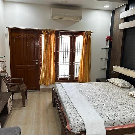 Temple View Home Stay Tiruvannāmalai Esterno foto